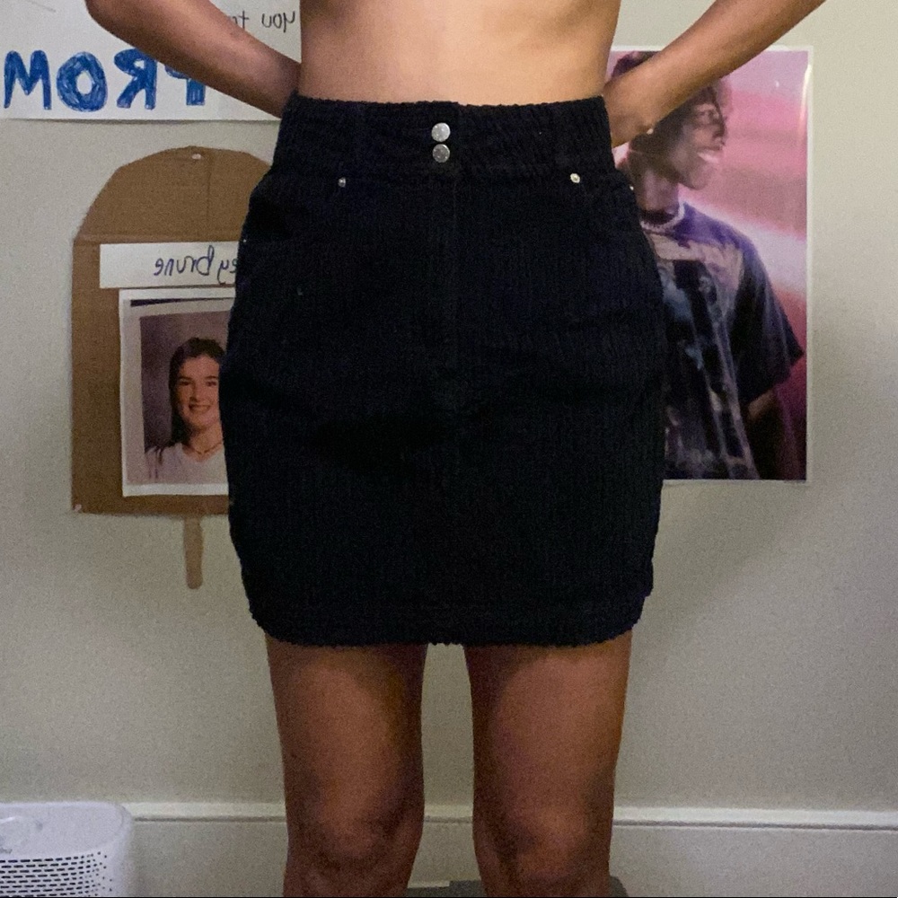 4 SKIRTS FOR $20